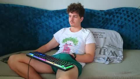 Snapshot of hellish_sugar chatting on September 2025 07:10:02 AM Remy online show from September 2025 07:10:02 AM