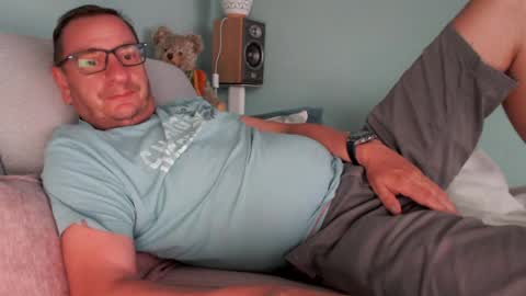 helloitsme7791 online show from July 2026 05:31:01 PM