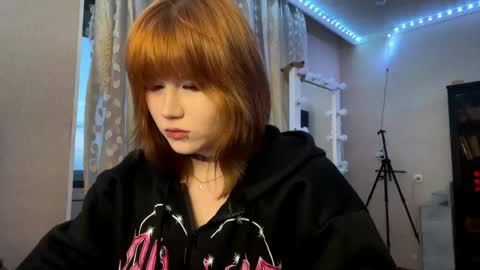 Snapshot of hellokinki chatting on May 2026 05:52:01 PM hellokinki online show from May 2026 05:52:01 PM