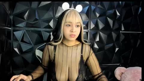 heluehorny13 online show from March 2026 01:22:01 AM