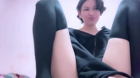 Snapshot of hencamx chatting on February 2025 08:45:02 PM Eva online show from February 2025 08:45:02 PM