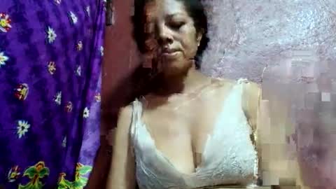 henitsaldy online show from May 2026 04:04:02 PM