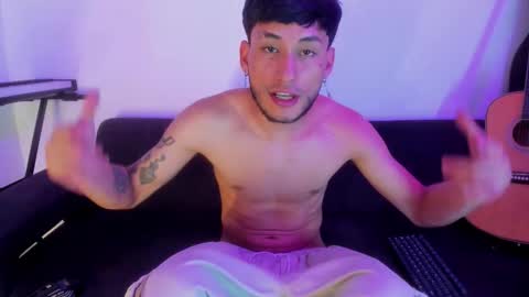 henrik_senn online show from December 2025 11:32:01 PM