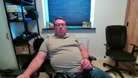 henrikrp1971 online show from April 2026 12:49:01 PM