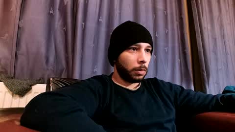 Snapshot of henryaxe chatting on January 2025 05:38:01 PM HenryAxe online show from January 2025 05:38:01 PM