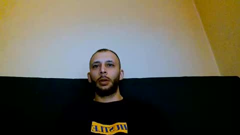 Snapshot of henryaxe chatting on February 2025 11:09:01 PM HenryAxe online show from February 2025 11:09:01 PM