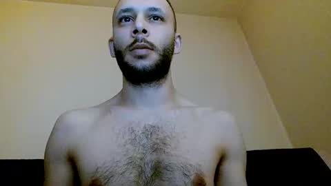 Snapshot of henryaxe chatting on February 2025 03:15:01 AM HenryAxe online show from February 2025 03:15:01 AM