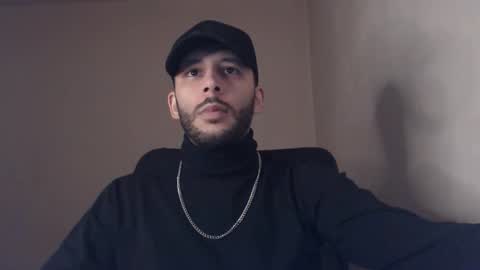 Snapshot of henryaxe chatting on September 2025 11:41:02 PM HenryAxe online show from September 2025 11:41:02 PM