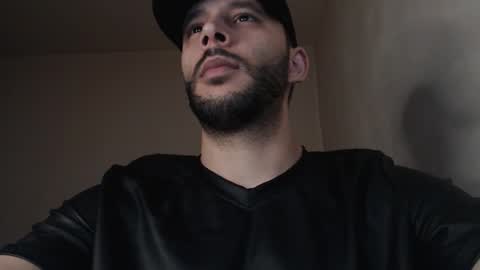 Snapshot of henryaxe chatting on September 2025 10:02:01 PM HenryAxe online show from September 2025 10:02:01 PM