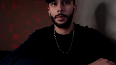 Snapshot of henryaxe chatting on October 2025 06:48:01 PM HenryAxe online show from October 2025 06:48:01 PM