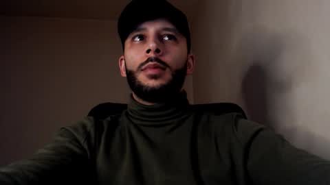 Snapshot of henryaxe chatting on October 2025 11:38:01 PM HenryAxe online show from October 2025 11:38:01 PM