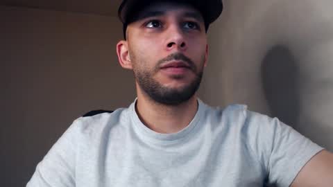 Snapshot of henryaxe chatting on November 2025 01:35:02 PM HenryAxe online show from November 2025 01:35:02 PM