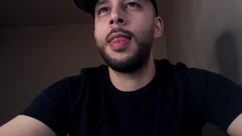 Snapshot of henryaxe chatting on November 2025 10:53:02 PM HenryAxe online show from November 2025 10:53:02 PM