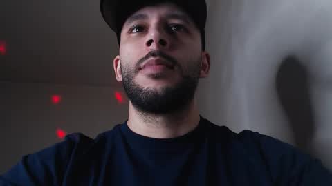 Snapshot of henryaxe chatting on November 2025 07:14:01 PM HenryAxe online show from November 2025 07:14:01 PM