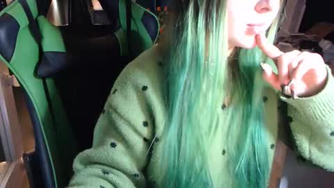 Hentaishiing online show from November 2025 10:43:02 PM