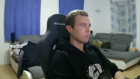 John Pearl online show from April 2026 07:03:02 PM