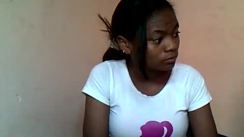 herisse01 online show from June 2026 05:49:02 AM