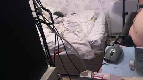 mature online show from September 2025 04:47:01 AM