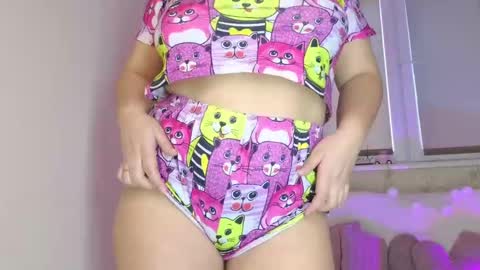 Snapshot of heroine_of_your_life chatting on December 2024 10:05:02 AM Maryana online show from December 2024 10:05:02 AM