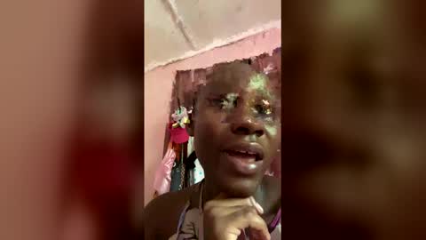 Snapshot of herslatt chatting on January 2026 09:23:02 AM herslatt online show from January 2026 09:23:02 AM