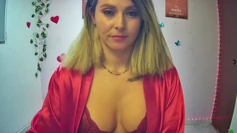 Hestesiaxx online show from February 2025 01:43:01 AM