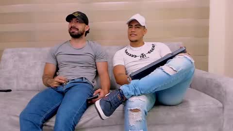 Snapshot of heteros_men chatting on March 2025 04:33:02 PM heteros men online show from March 2025 04:33:02 PM