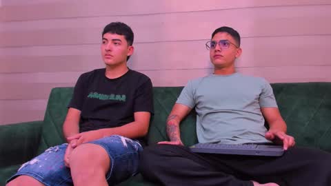 heteros men online show from November 2025 07:38:01 PM