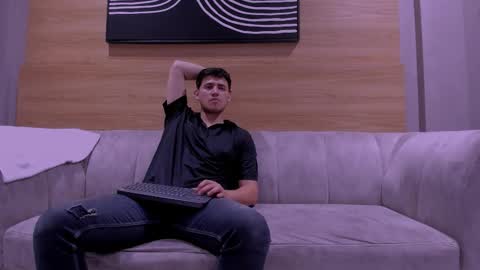 heteros men online show from December 2025 02:37:01 PM