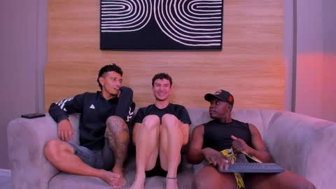 heteros men online show from May 2026 02:22:01 PM