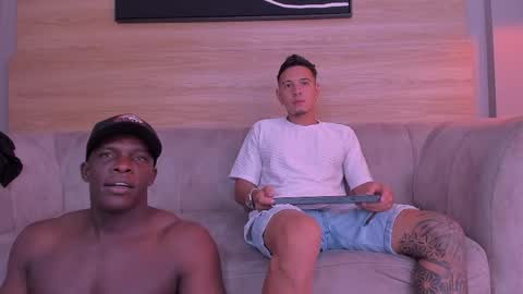 heteros men online show from May 2026 02:36:02 PM