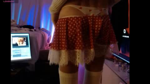 Snapshot of hevin69 chatting on March 2026 02:02:01 AM hevin69 online show from March 2026 02:02:01 AM