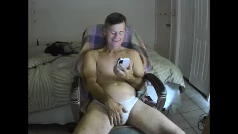 Snapshot of hewes1 chatting on December 2024 06:32:01 AM hewes1 online show from December 2024 06:32:01 AM