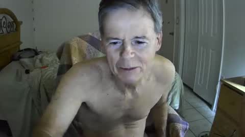 Snapshot of hewes1 chatting on December 2024 07:48:02 AM hewes1 online show from December 2024 07:48:02 AM