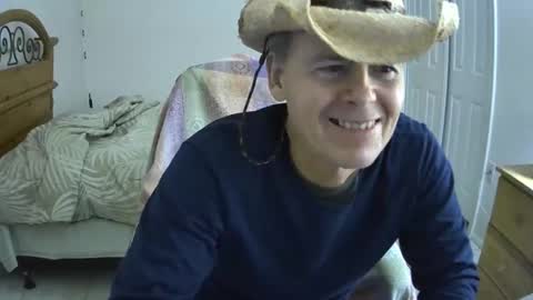 Snapshot of hewes1 chatting on January 2025 10:37:01 PM hewes1 online show from January 2025 10:37:01 PM