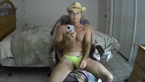 Snapshot of hewes1 chatting on February 2025 11:20:01 AM hewes1 online show from February 2025 11:20:01 AM