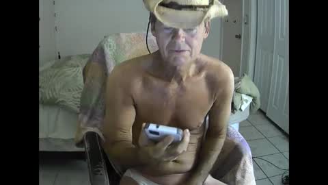 Snapshot of hewes1 chatting on February 2025 09:47:01 AM hewes1 online show from February 2025 09:47:01 AM