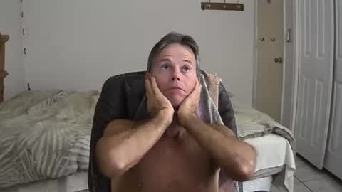 Snapshot of hewes1 chatting on September 2025 06:52:02 PM hewes1 online show from September 2025 06:52:02 PM