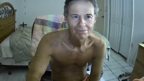 Snapshot of hewes1 chatting on November 2025 12:21:01 AM hewes1 online show from November 2025 12:21:01 AM