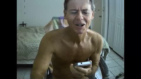 Snapshot of hewes1 chatting on November 2025 11:21:02 AM hewes1 online show from November 2025 11:21:02 AM