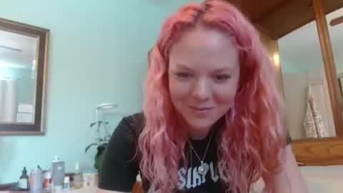 Snapshot of hexbunnie chatting on February 2026 07:00:02 PM hexbunnie online show from February 2026 07:00:02 PM