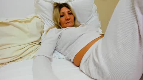 Heyheygrey online show from January 2025 01:50:01 AM