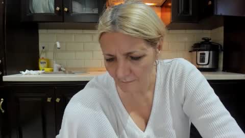 Heyheygrey online show from September 2025 07:43:01 AM