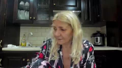 Heyheygrey online show from October 2025 04:10:01 AM