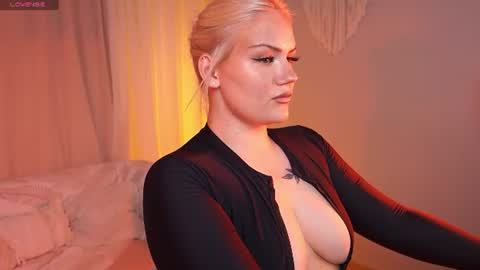 heynoirsam online show from July 2026 06:50:01 AM