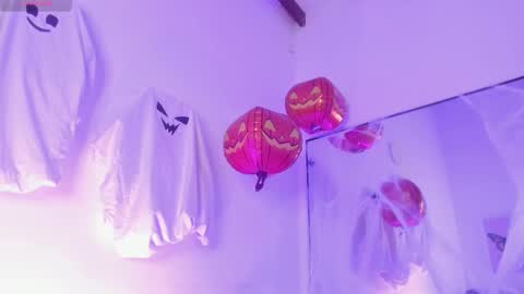 Snapshot of heyyo1808 chatting on October 2025 11:16:01 PM heyyo1808 online show from October 2025 11:16:01 PM