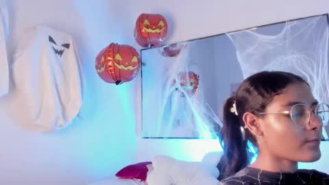 Snapshot of heyyo1808 chatting on October 2025 10:42:02 PM heyyo1808 online show from October 2025 10:42:02 PM