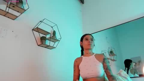 Snapshot of heyyo1808 chatting on November 2025 09:13:01 PM heyyo1808 online show from November 2025 09:13:01 PM