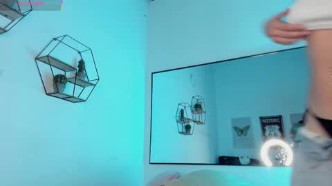 Snapshot of heyyo1808 chatting on November 2025 10:03:02 PM heyyo1808 online show from November 2025 10:03:02 PM