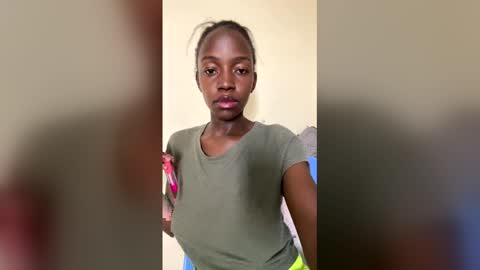 Snapshot of hhaanneeyy chatting on March 2026 09:53:01 AM hhaanneeyy online show from March 2026 09:53:01 AM