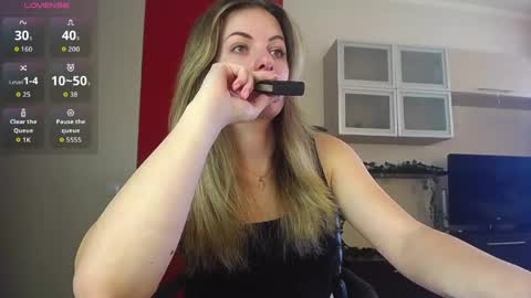Lina online show from May 2026 10:10:01 AM